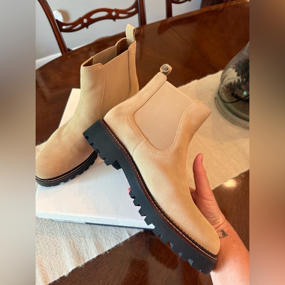 Miller Water Resistant Lug Chelsea Boots - Picture 2 of 8